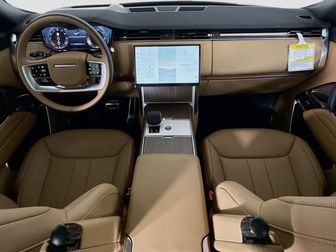 New 2026 Land Rover Range Rover Long Wheelbase SE AWD/4WD image 13