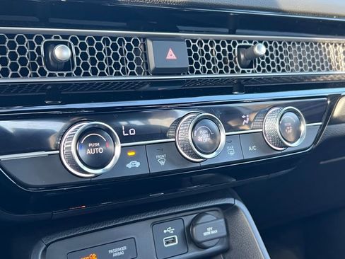 Used 2023 Honda Civic Sport image 23