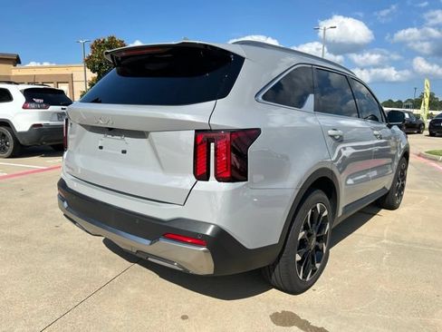 Used 2026 Kia Sorento SX FWD image 16
