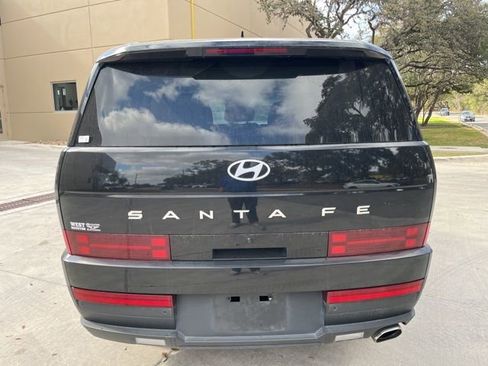 Used 2024 Hyundai Santa Fe SE image 3