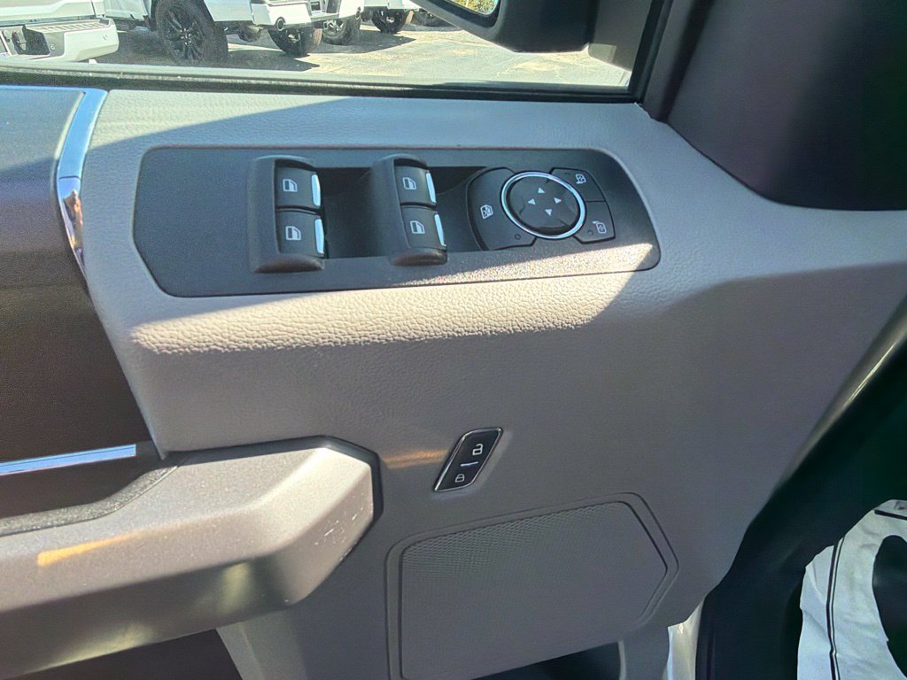 Used 2020 Ford F150 XLT w/ Equipment Group 302A Luxury AWD/4WD image 14