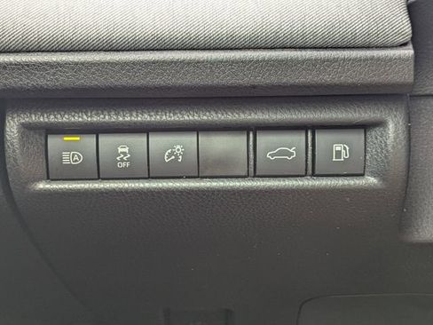 Used 2025 Toyota Camry LE w/ Convenience Package FWD image 23