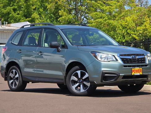 Used 2018 Subaru Forester 2.5i w/ Alloy Wheel Package AWD/4WD image 2
