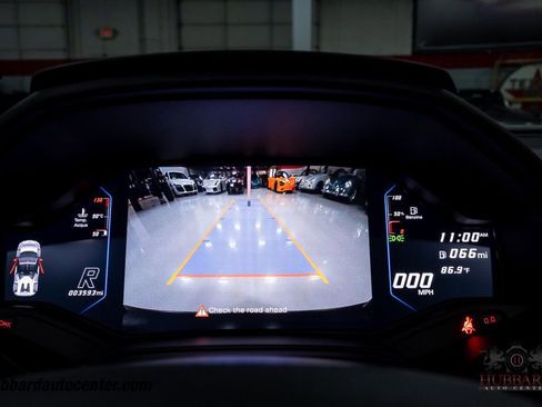 Used 2021 Lamborghini Huracan EVO image 27