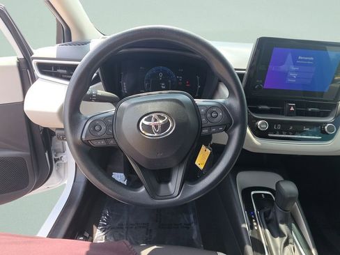 Used 2026 Toyota Corolla LE FWD image 12