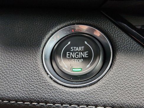 Used 2025 Buick Enclave Preferred image 9