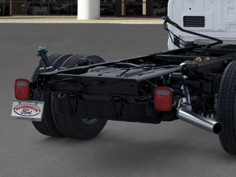 New 2026 Ford F450 XL w/ XL Chrome Package RWD image 21