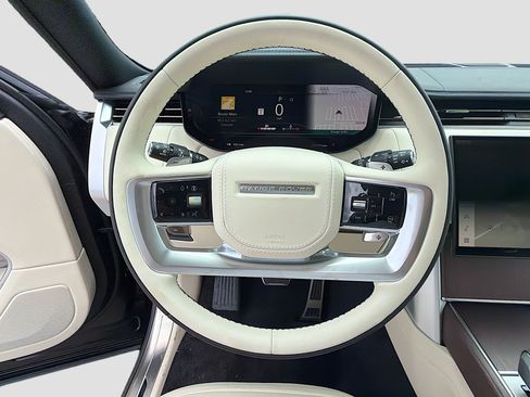 New 2026 Land Rover Range Rover Long Wheelbase SE AWD/4WD image 41