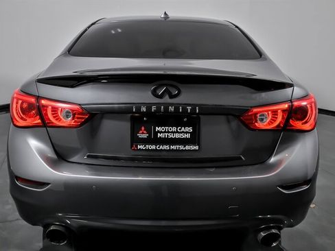 Used 2017 INFINITI Q50 3.0t Premium w/ Driver Assistance Package image 9