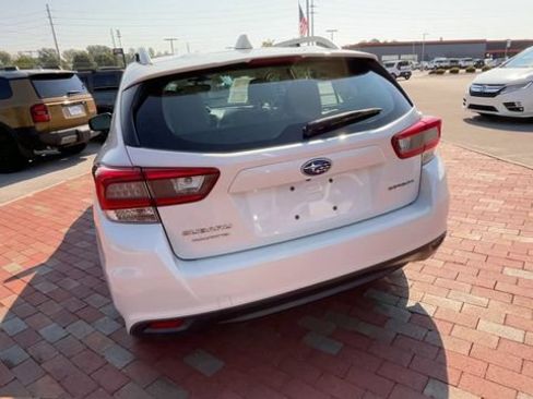 Used 2022 Subaru Impreza 2.0i Premium w/ Popular Package #2 AWD/4WD image 8
