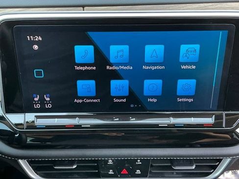Used 2024 Volkswagen Atlas SE FWD image 24
