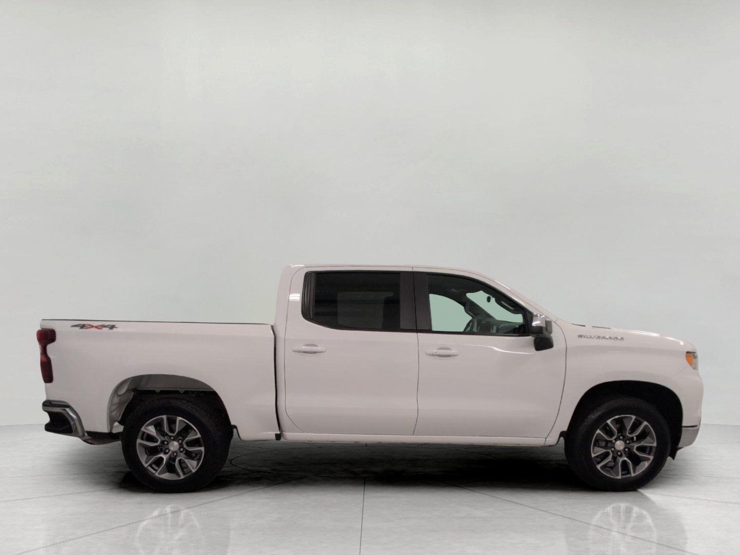 Used 2024 Chevrolet Silverado 1500 LT AWD/4WD image 12