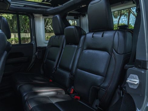 Used 2021 Jeep Wrangler Unlimited Rubicon AWD/4WD image 22