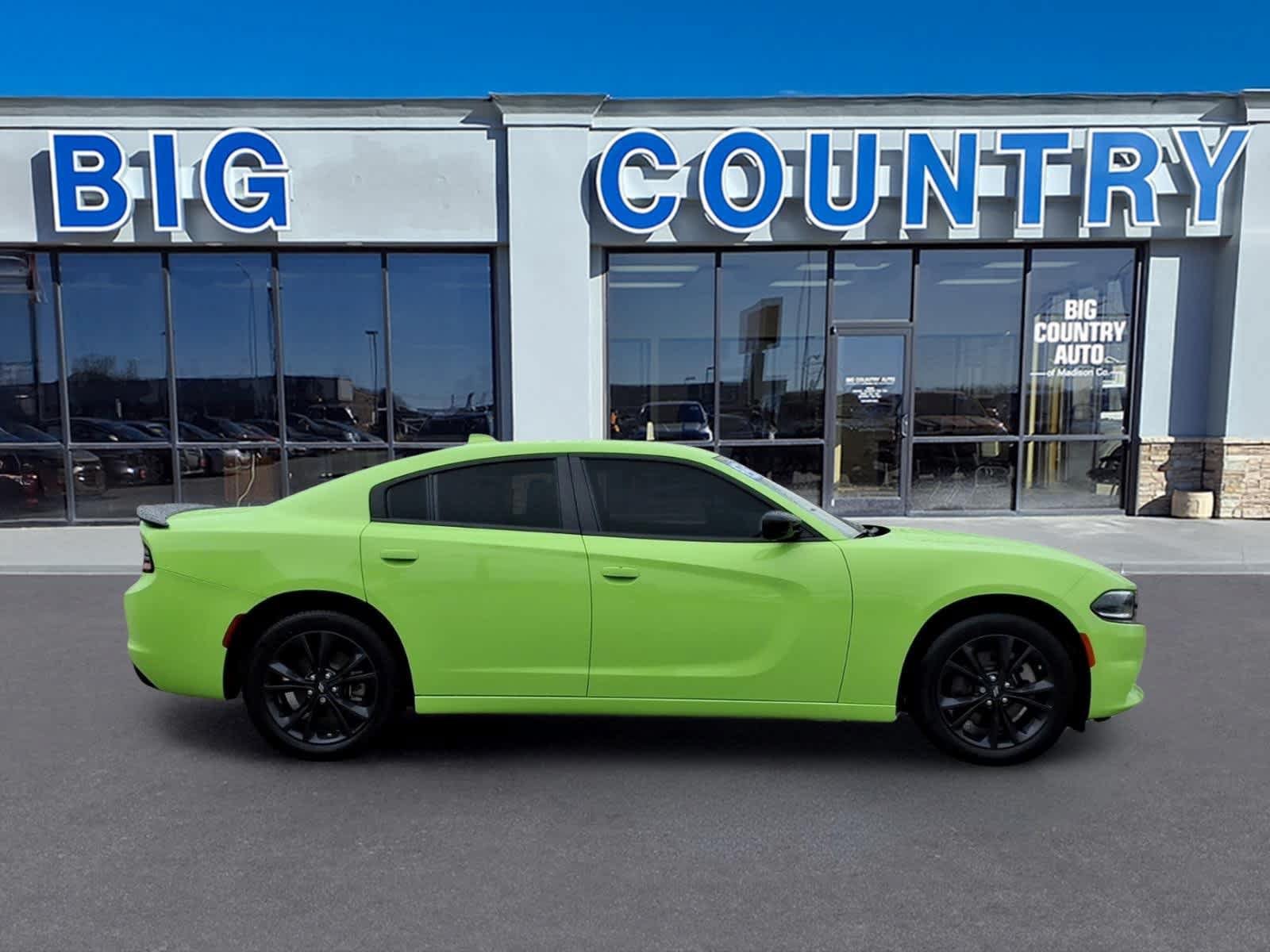 Used 2023 Dodge Charger SXT w/ Blacktop Package AWD/4WD image 4