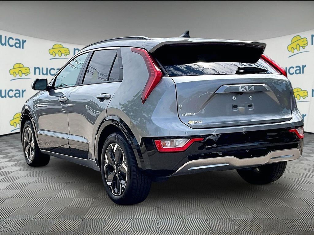 Used 2023 Kia Niro Wind w/ Wind Preserve Package FWD image 4