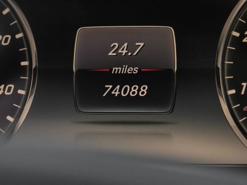 Used 2016 Mercedes-Benz S 550 Sedan image 18