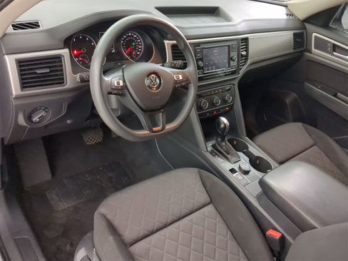 Used 2018 Volkswagen Atlas S image 2