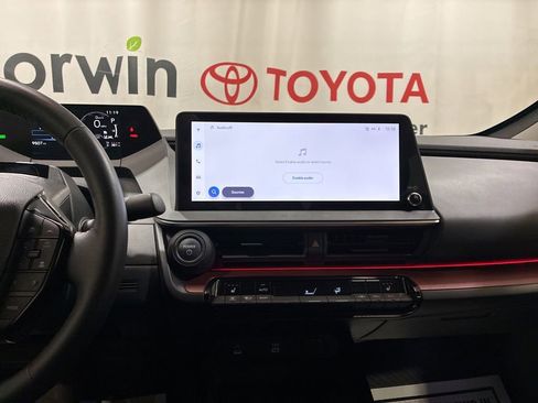 Used 2025 Toyota Prius Plug-In Hybrid FWD image 31