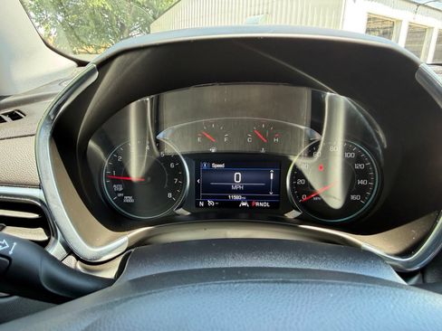 Used 2024 Chevrolet Equinox LT FWD image 16