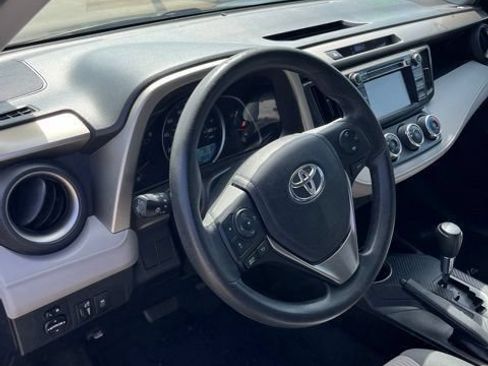 Used 2015 Toyota RAV4 LE FWD image 6