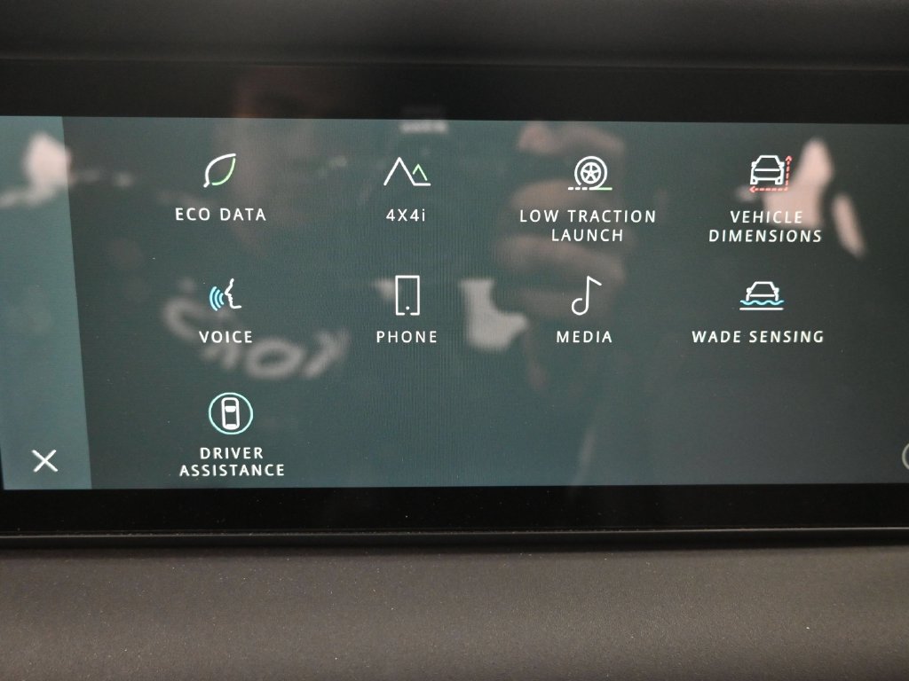 Used 2024 Land Rover Defender 110 S AWD/4WD image 12