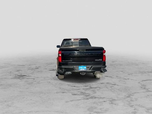 Used 2019 Chevrolet Silverado 1500 High Country w/ Technology Package AWD/4WD image 7