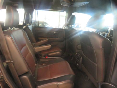 Used 2021 Honda Pilot Black Edition image 25