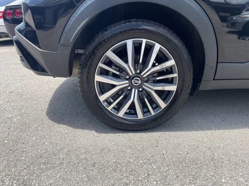 Used 2021 Nissan Kicks SV FWD image 32