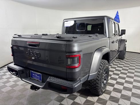 Used 2024 Jeep Gladiator Sport image 7