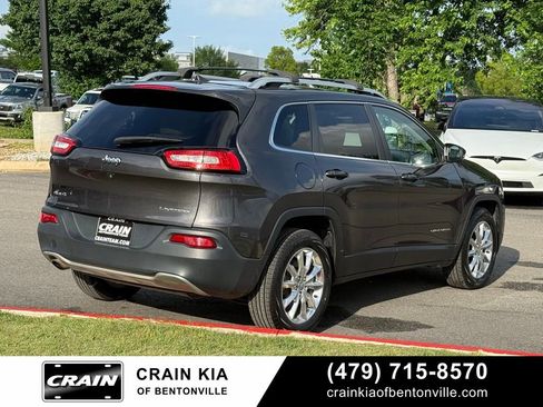Used 2016 Jeep Cherokee Limited AWD/4WD image 6