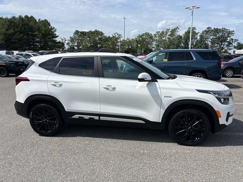 Used 2022 Kia Seltos Nightfall Edition AWD/4WD image 3