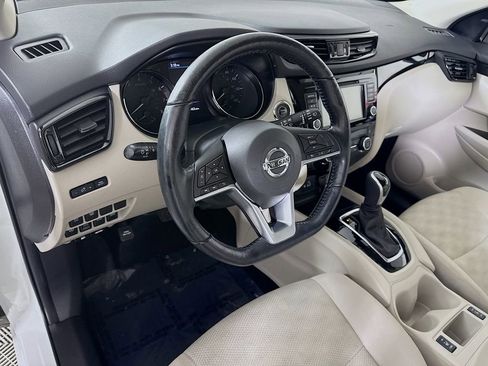 Certified 2022 Nissan Rogue Sport SV image 18