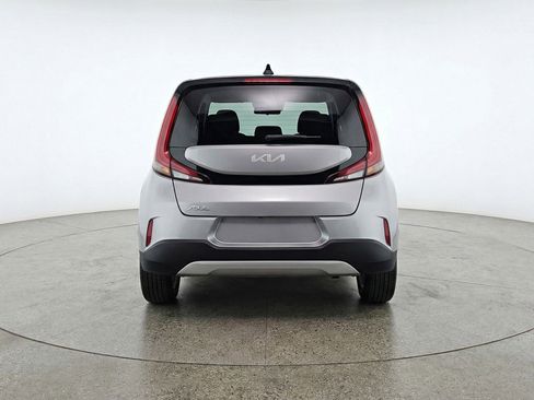 Used 2025 Kia Soul LX w/ LX Technology Package FWD image 7