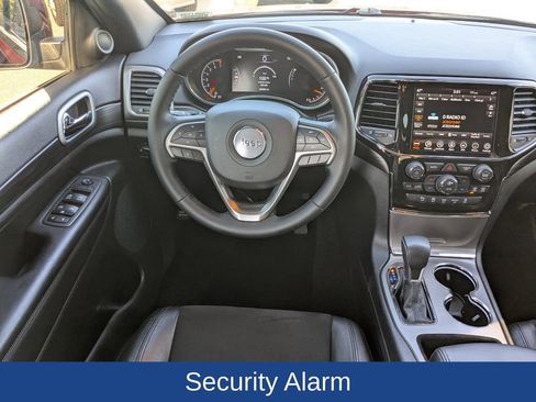 Used 2022 Jeep Grand Cherokee Laredo X image 17