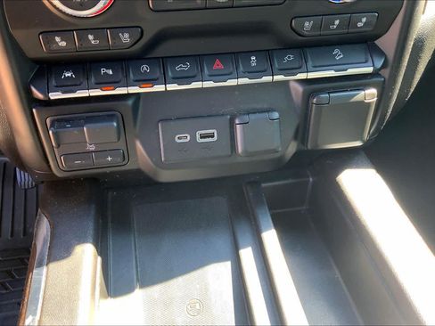 Used 2019 GMC Sierra 1500 Denali w/ Technology Package AWD/4WD image 34