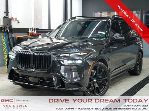 Used 2023 BMW X7 xDrive40i w/ M Sport Package AWD/4WD image 1