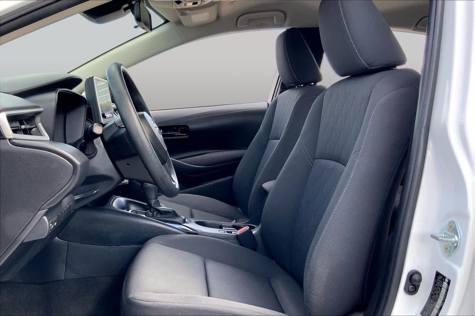 Used 2024 Toyota Corolla LE FWD image 8