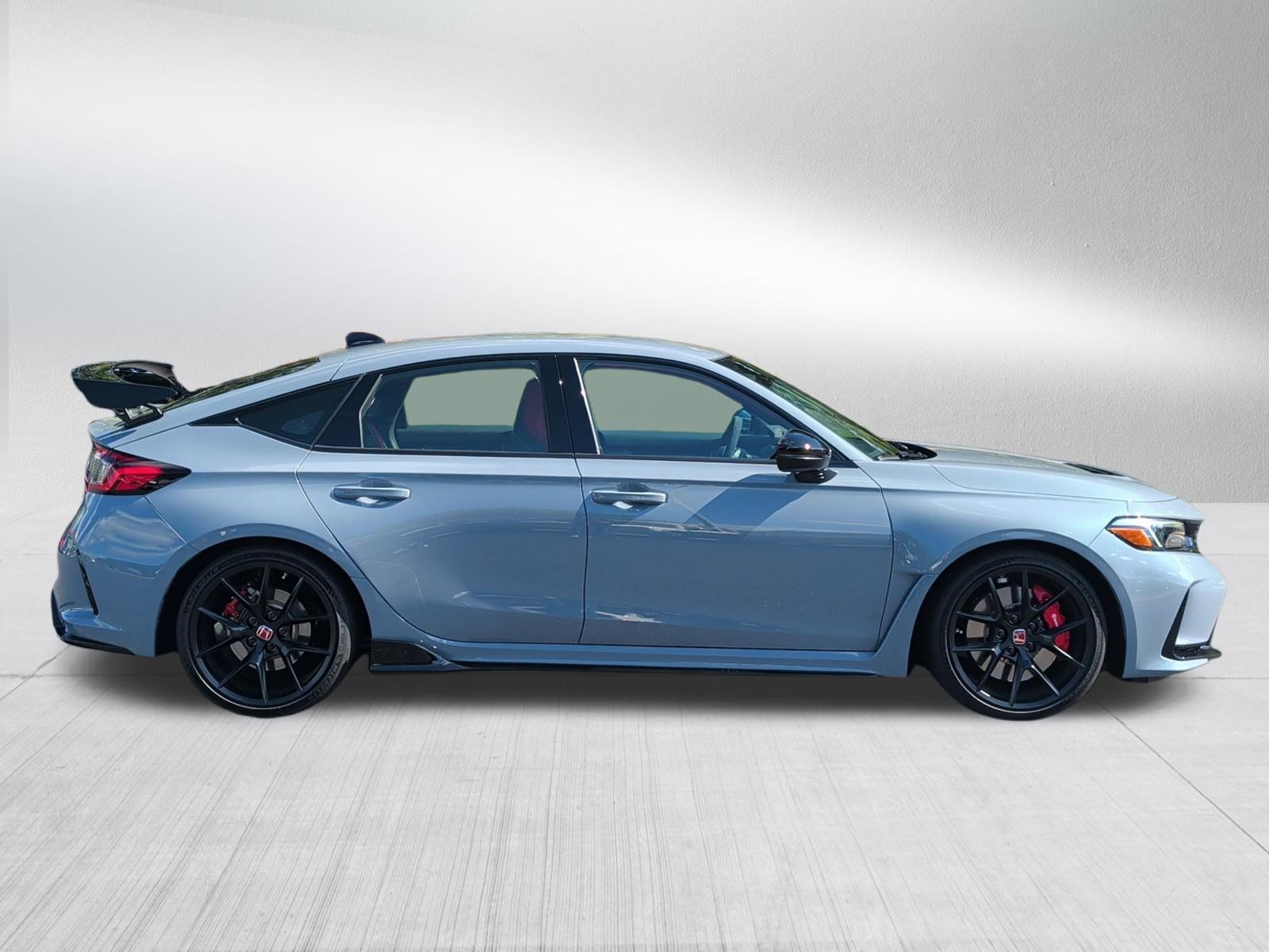 Used 2024 Honda Civic Type R image 9