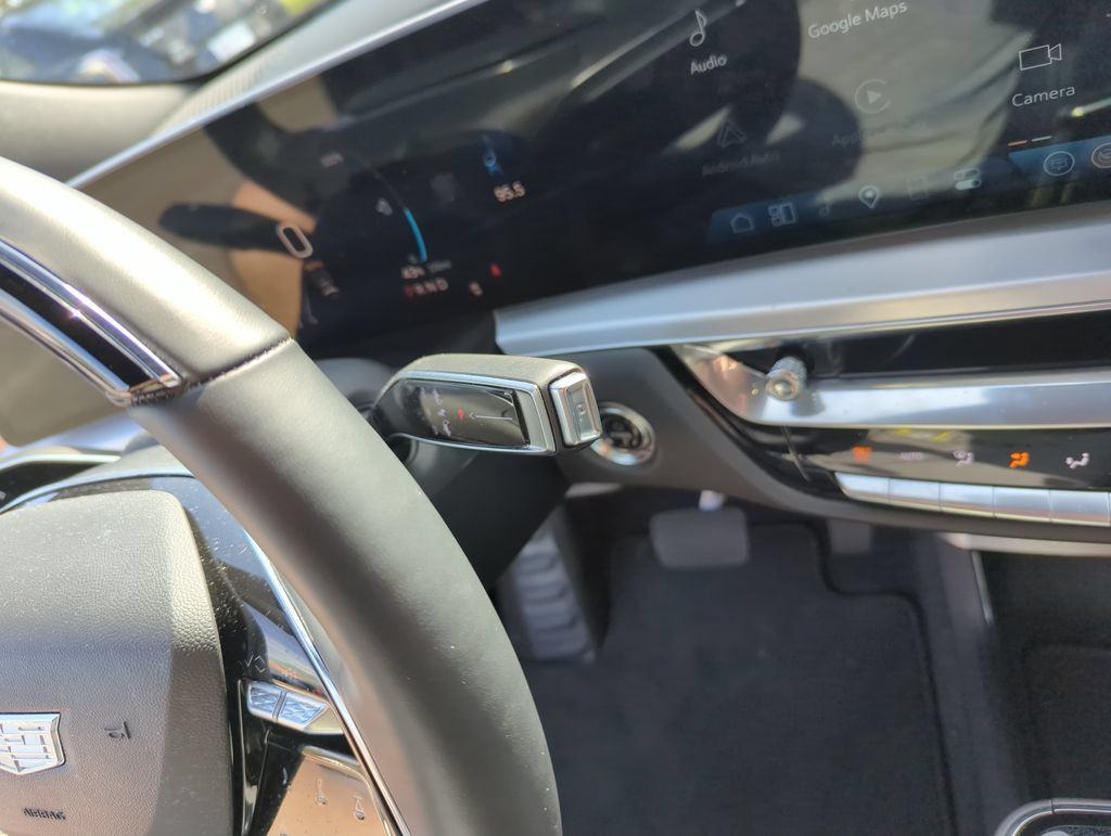 Used 2024 Cadillac Lyriq Sport RWD image 23