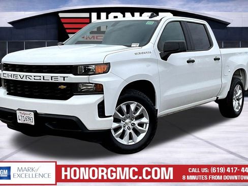 Used 2021 Chevrolet Silverado 1500 Custom image 3