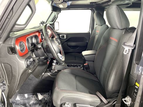 Used 2022 Jeep Wrangler Rubicon w/ Cold Weather Group AWD/4WD image 16