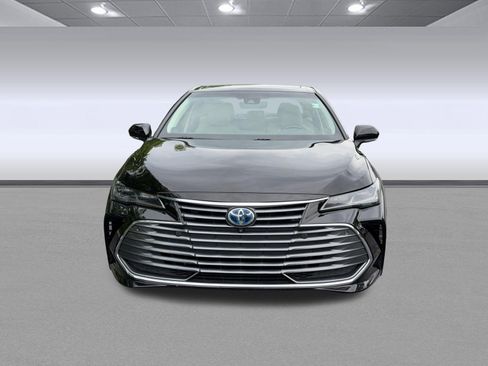 Used 2019 Toyota Avalon Limited w/ Advanced Safety Package FWD image 6