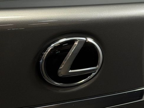 Used 2023 Lexus LS 500 w/ Interior Upgrade Package RWD image 12