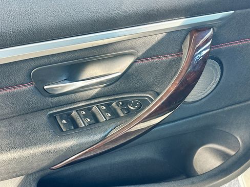 Used 2019 BMW 430i xDrive Convertible w/ Convenience Package image 18