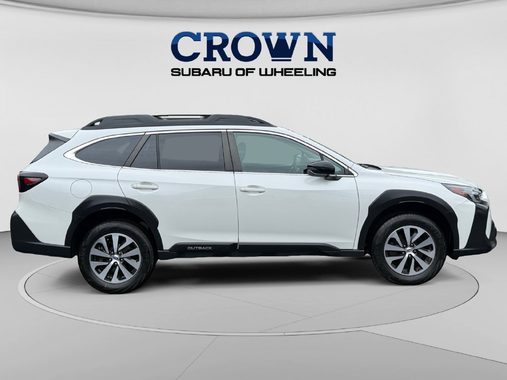 Used 2025 Subaru Outback Premium AWD/4WD image 2