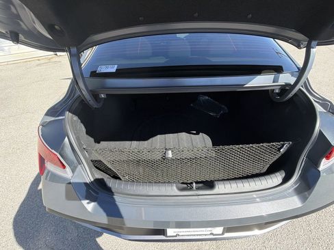Used 2024 Hyundai Elantra SEL w/ Convenience Package FWD image 24
