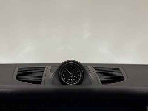 Certified 2026 Porsche Macan AWD/4WD image 18