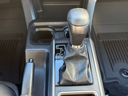 Certified 2022 Toyota Tacoma TRD Sport w/ Technology Package image 19