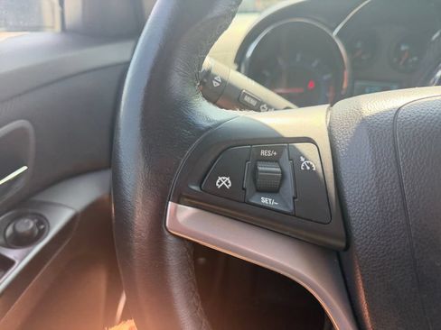 Used 2011 Chevrolet Cruze LTZ FWD image 16