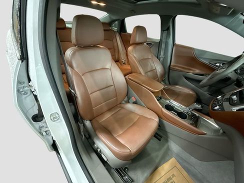 Used 2016 Chevrolet Malibu Premier w/ Driver Confidence Package II FWD image 30